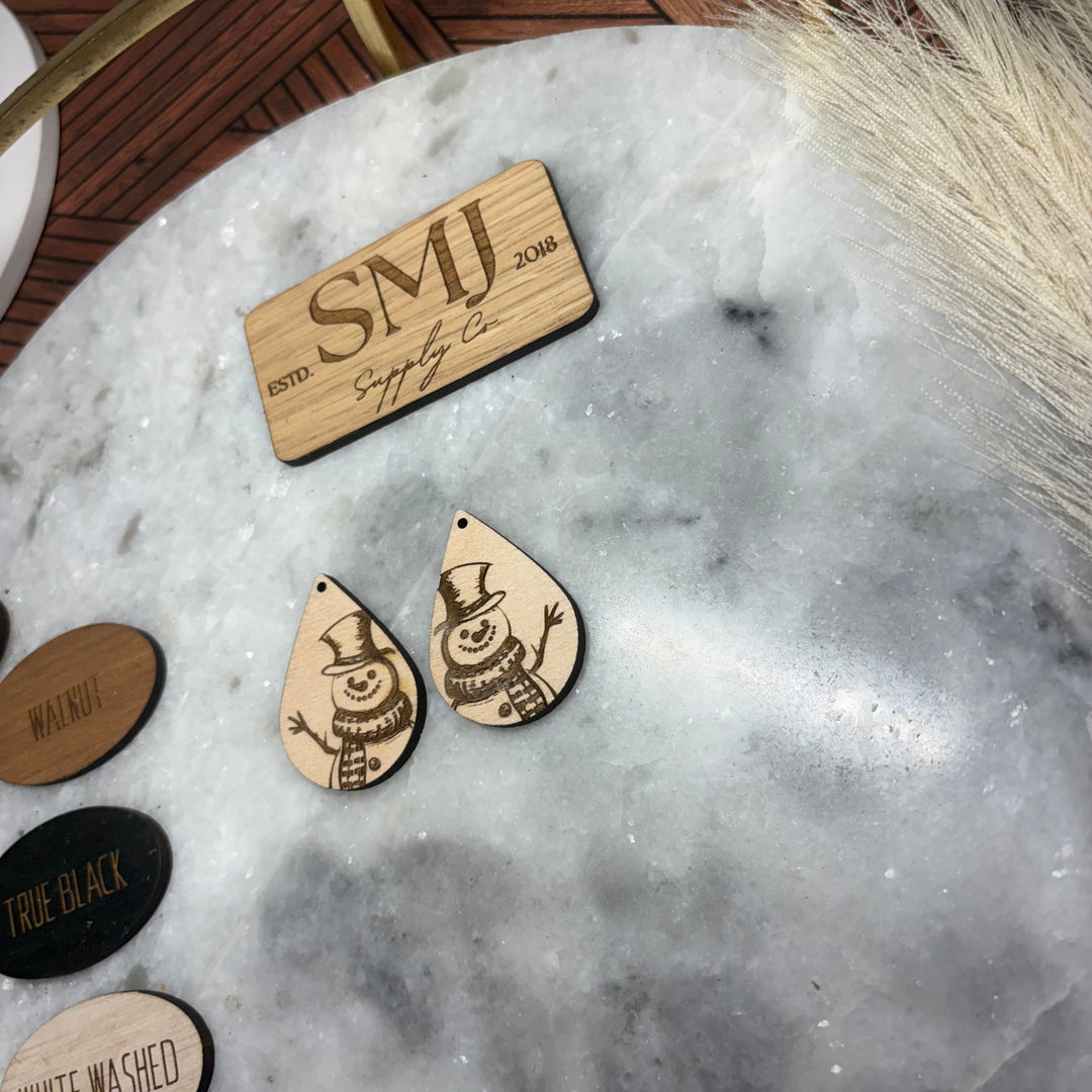 Snowman Engraved Teardrop (1 Pair)