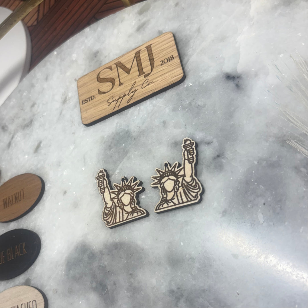 Statue of Liberty Cutout (1 Pair)